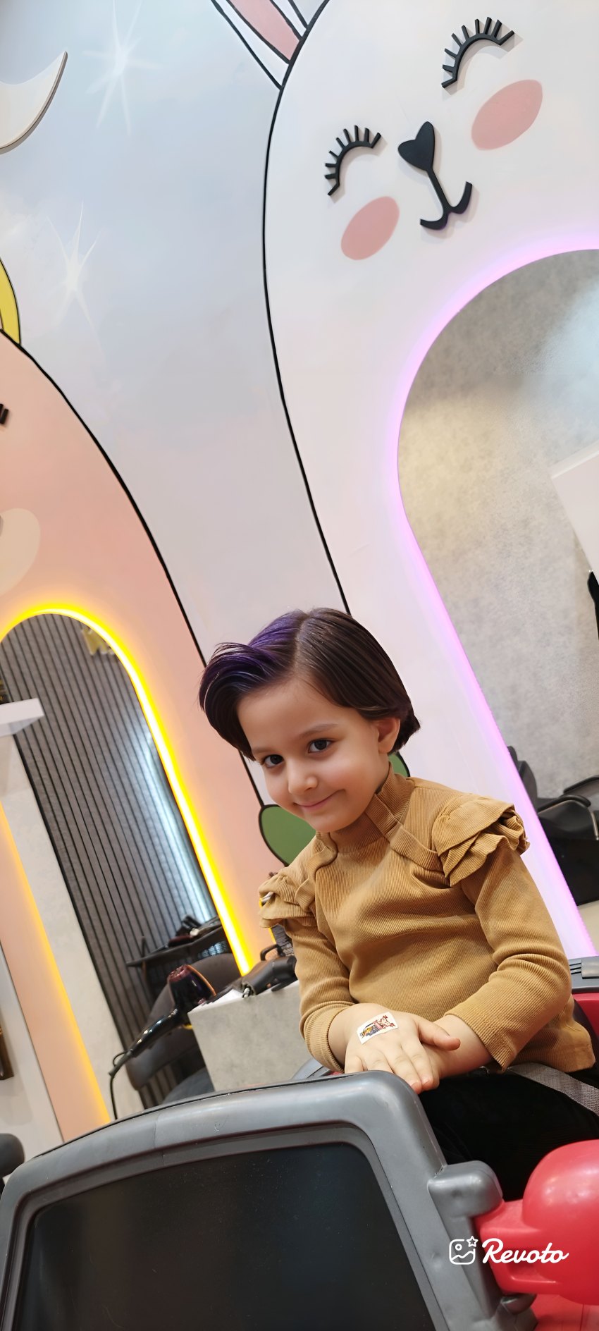 سالن زیبایی موپیچ